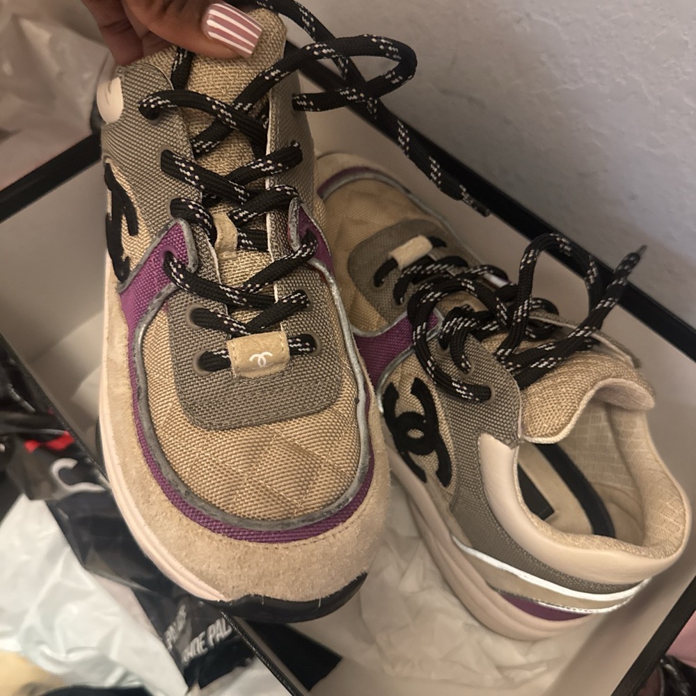 CHANEL White and Black Sneakers - Picture 4 of 5